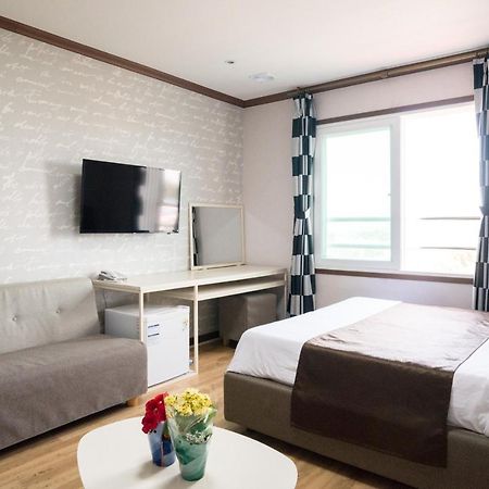 Seongsan Aqua Beach Hotel Seogwipo Eksteriør billede