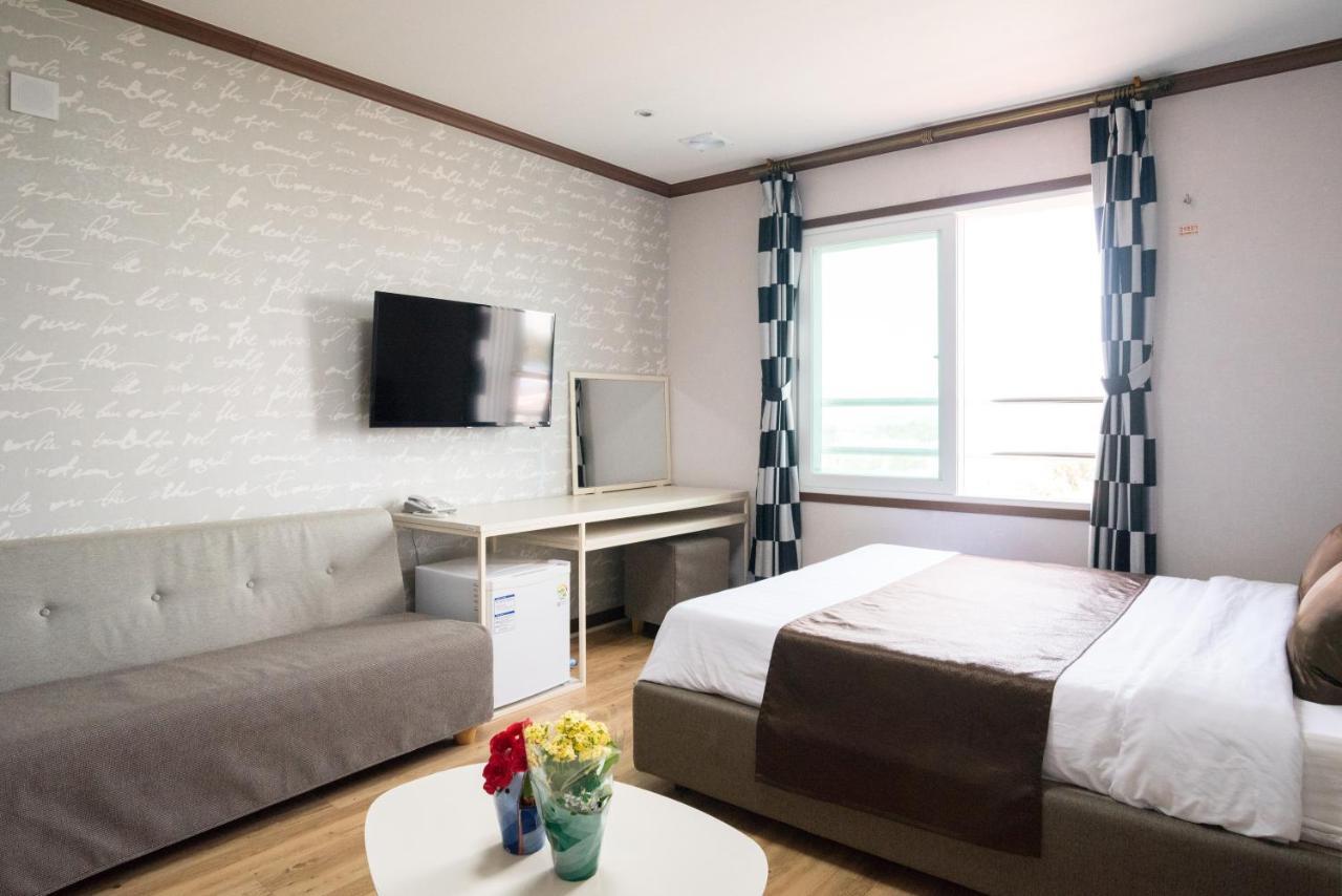 Seongsan Aqua Beach Hotel Seogwipo Eksteriør billede